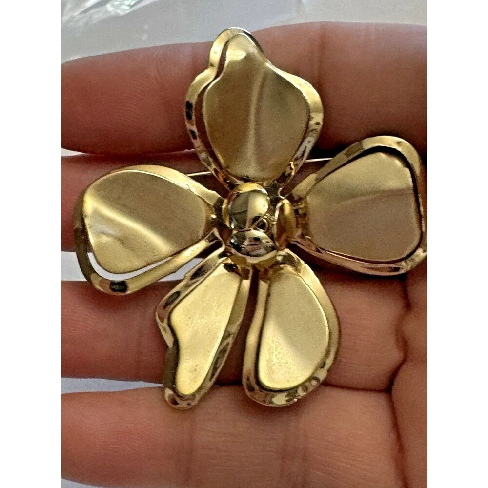 Vintage Gold Tone Flower Brooch 2 Inch Dimensional Petal Pin